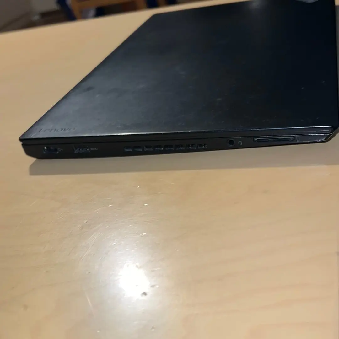 Dell Knappt använd Lenovo ThinkPad • Intel Core i7 • 8GB • Toppskick