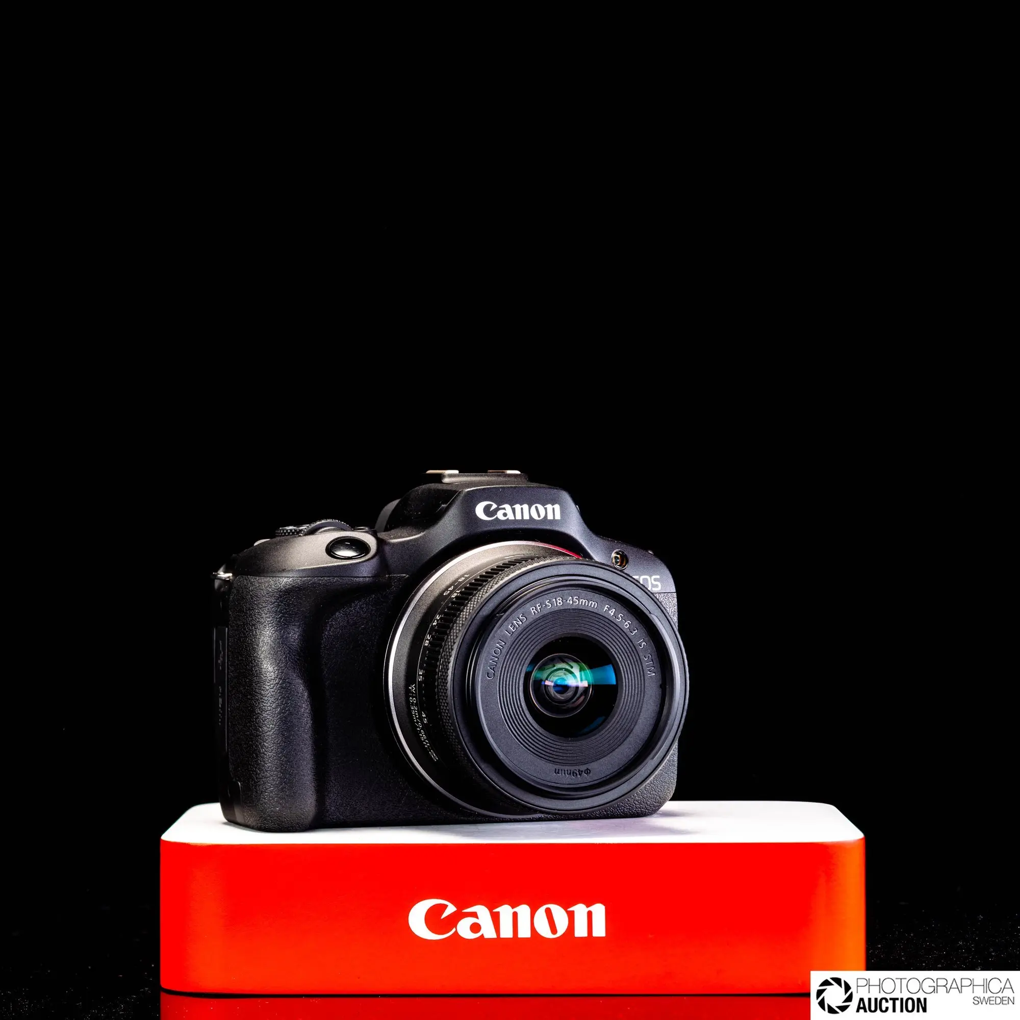 Canon EOS R100 + Canon RF-S 18-45mm f/4,5-6,3 IS STM IS STM