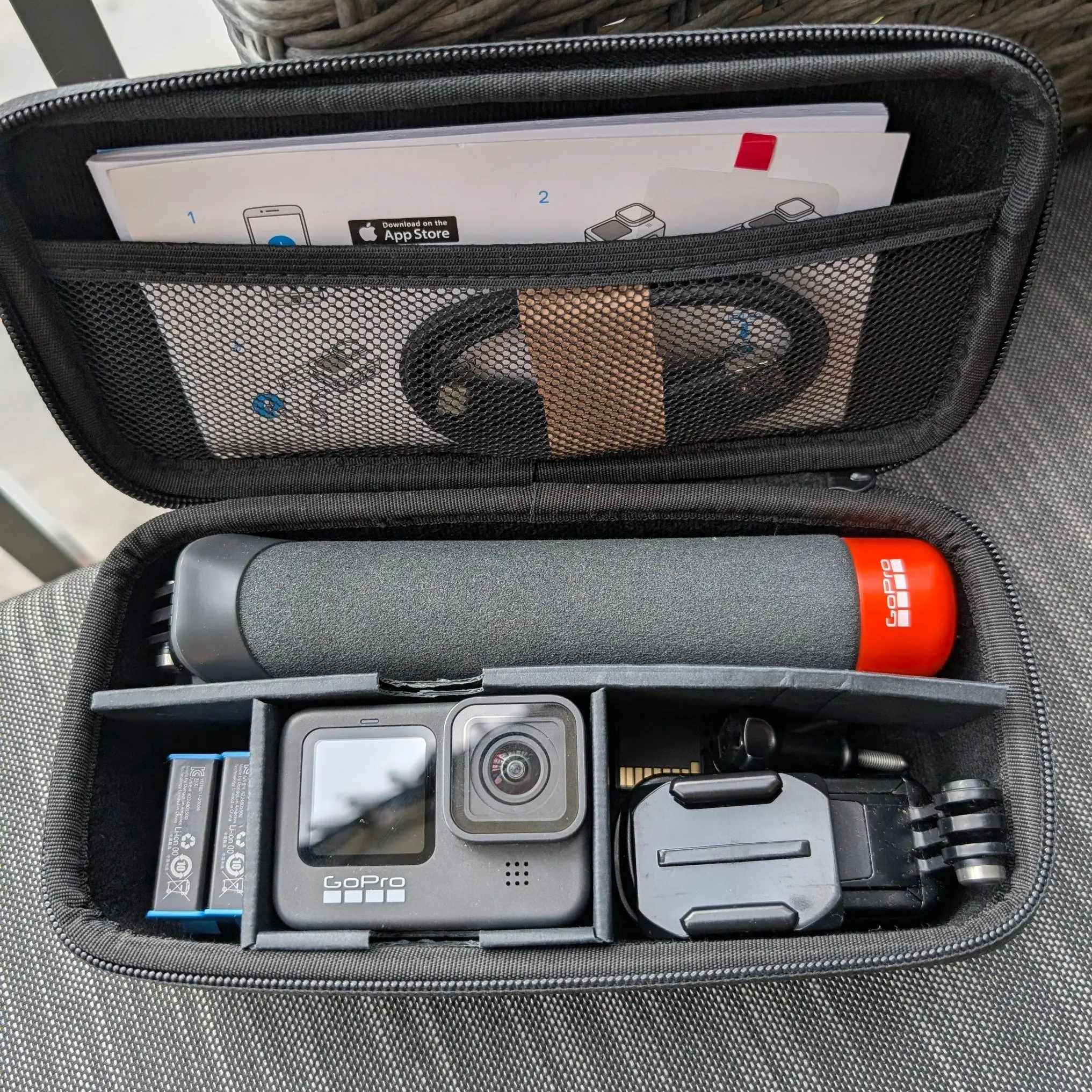 GoPro Hero 9 Black – Fint skick + 2 batterier, flythandtag & 32GB minneskort