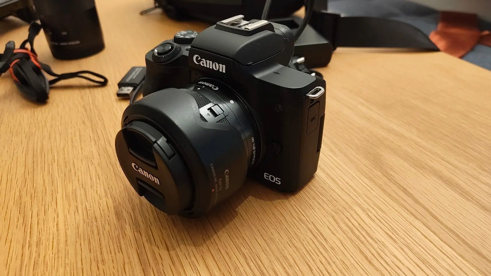 Canon m50 mark ii med tillbehör